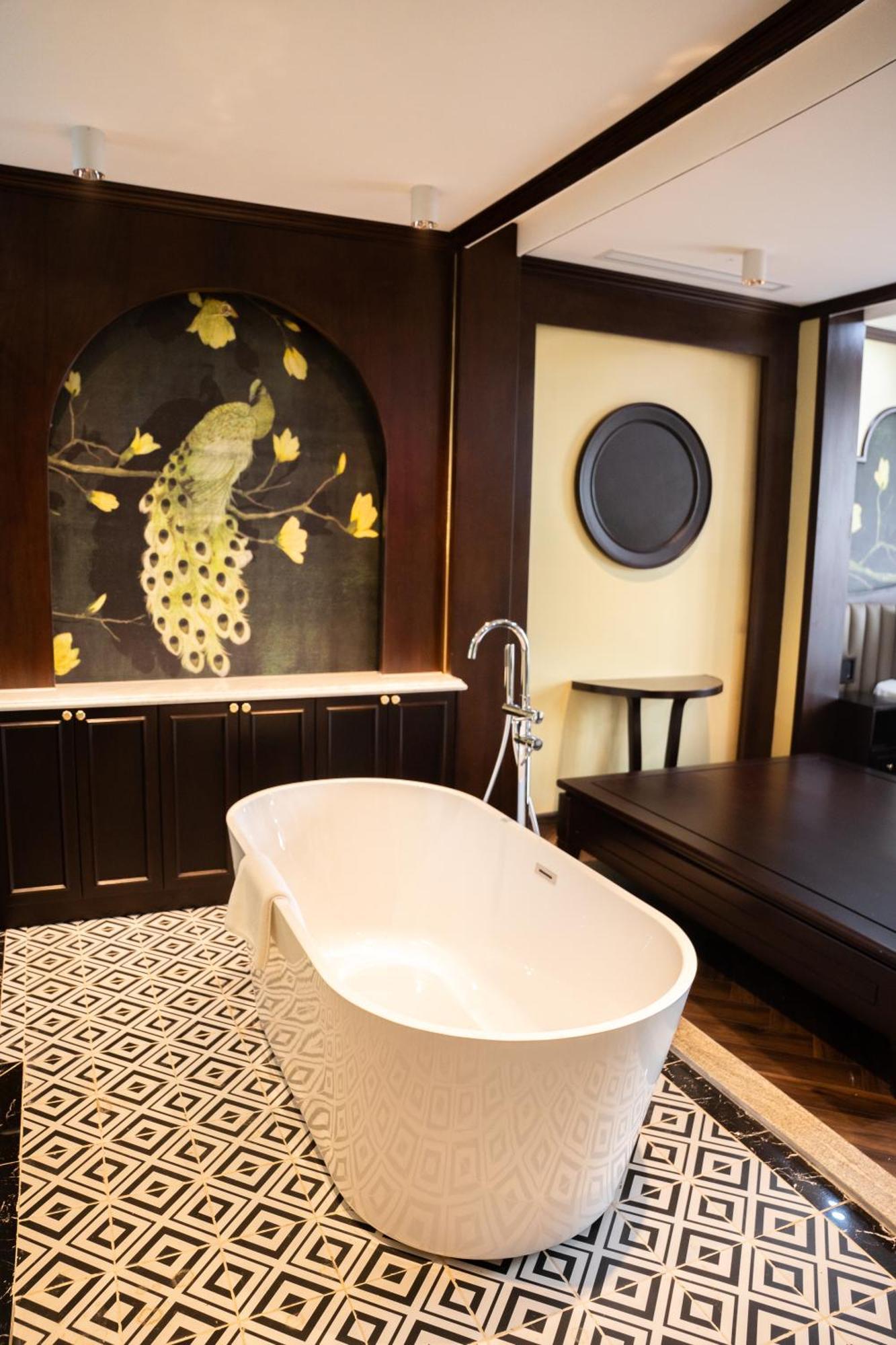 Legacy Hill Resort & Villas Hòa Bình エクステリア 写真