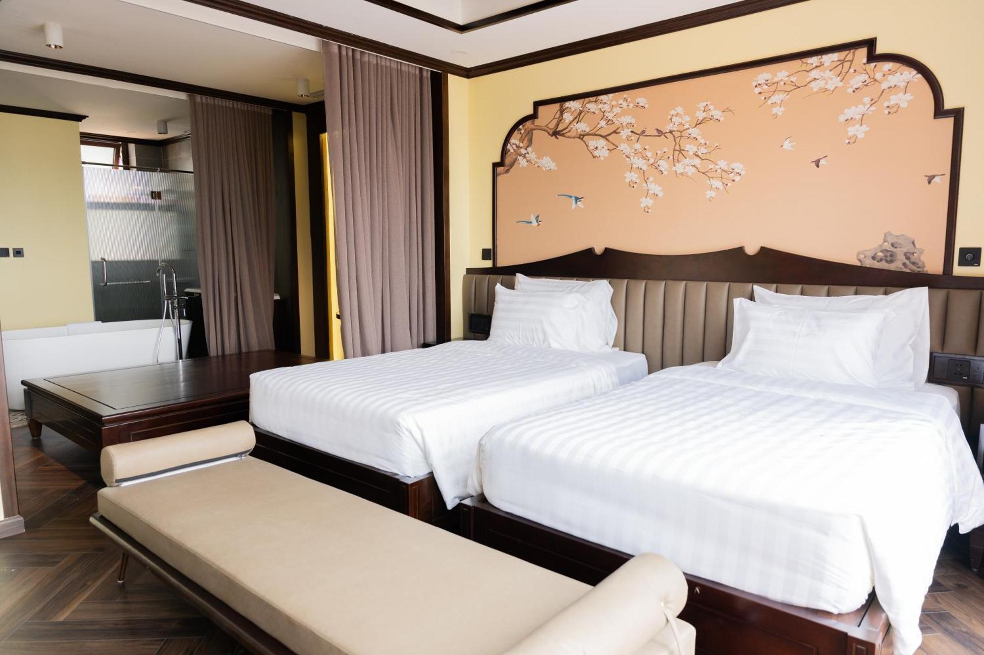 Legacy Hill Resort & Villas Hòa Bình エクステリア 写真