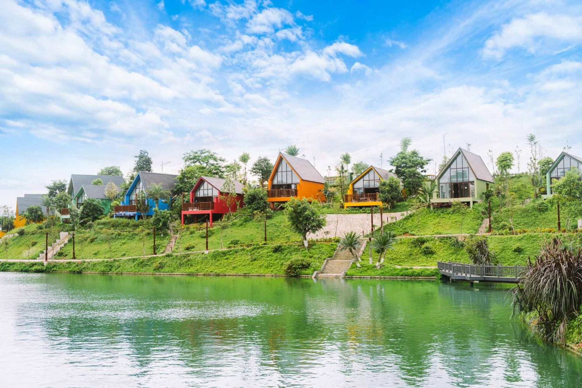 Legacy Hill Resort & Villas Hòa Bình エクステリア 写真