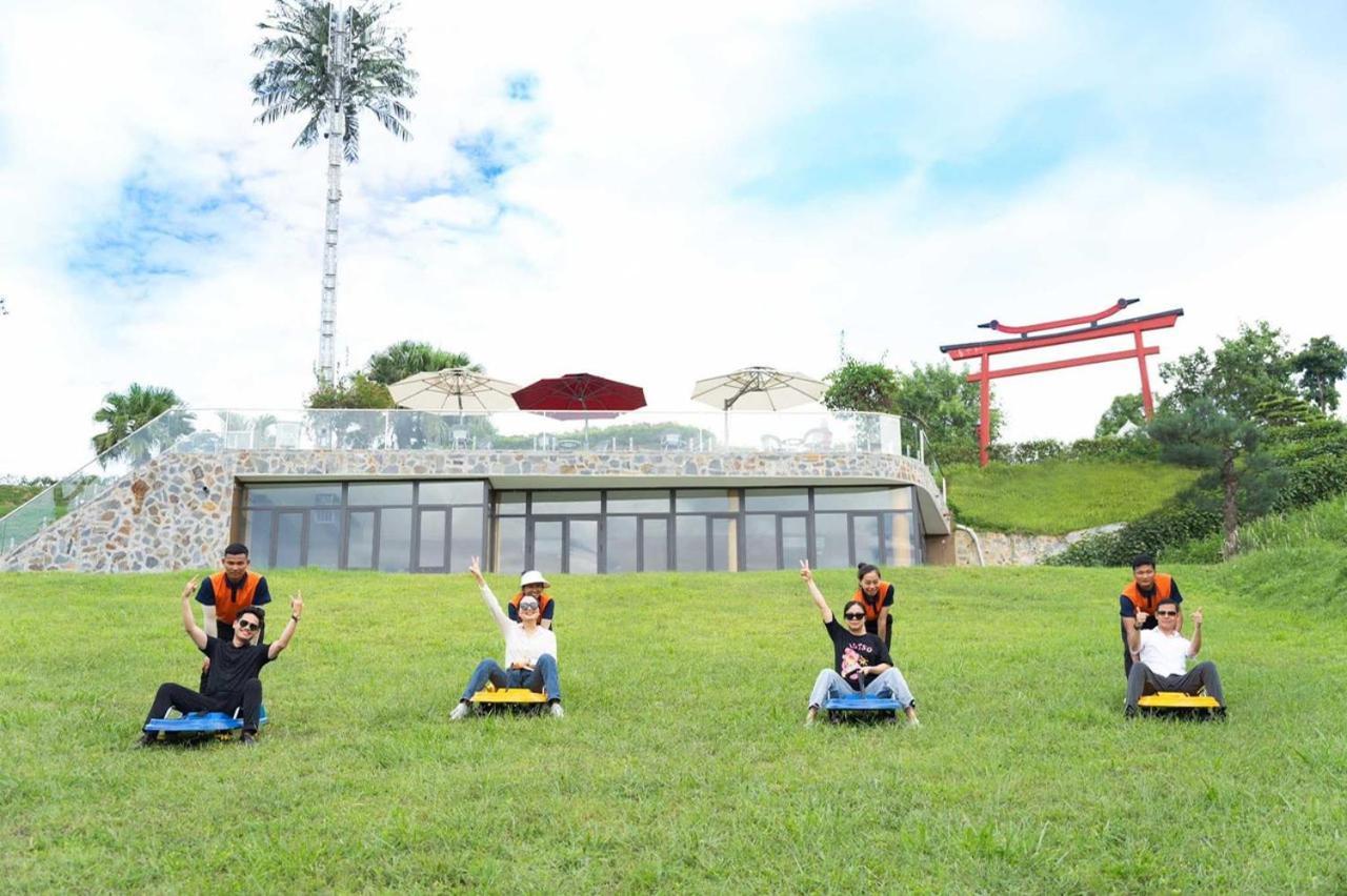 Legacy Hill Resort & Villas Hòa Bình エクステリア 写真